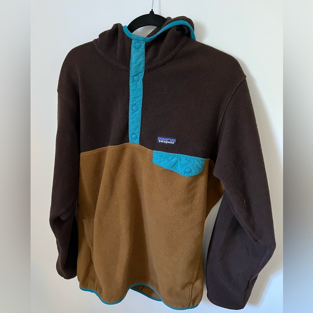 Patagonia synchilla with hood 
Patagonia fleece